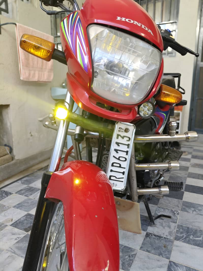 Honda Pridor Red 2019 model in excellent condition 3