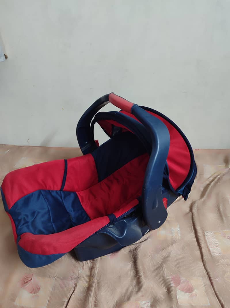 Carry Cot And High Chair 4