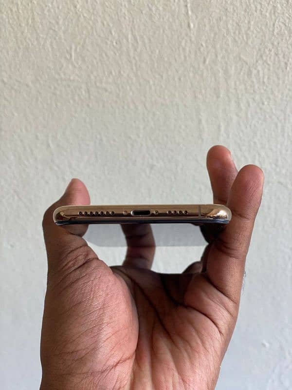 I phone XS Max 64GB PTA Approved 2