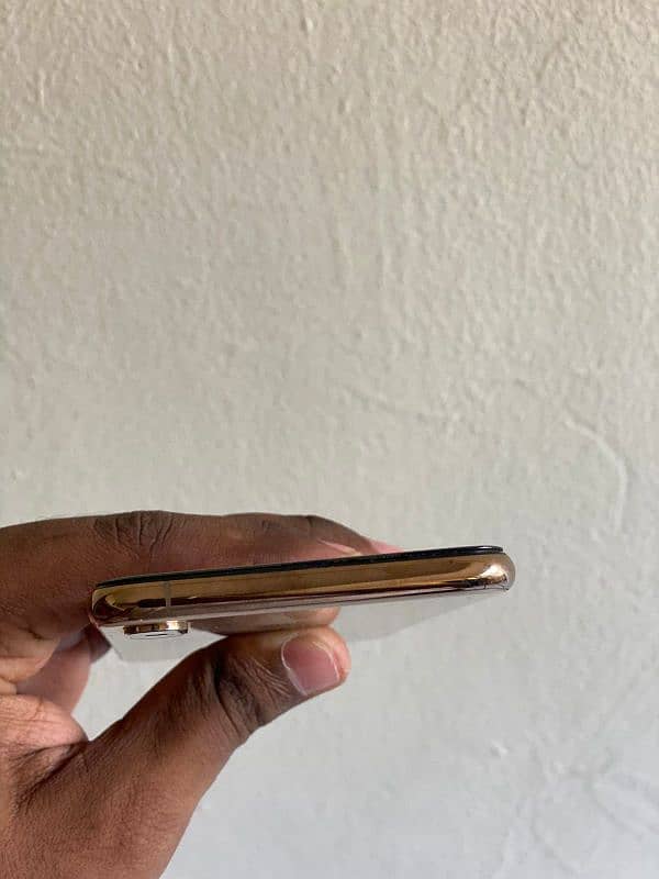 I phone XS Max 64GB PTA Approved 3