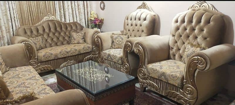 Beautiful Victorian Sofa Set with Center Table Premium Quality 1