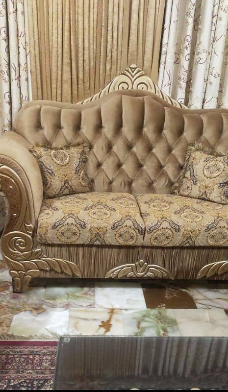 Beautiful Victorian Sofa Set with Center Table Premium Quality 7