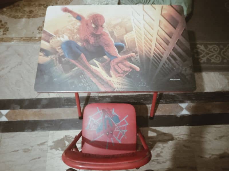 Spiderman table chair set 2