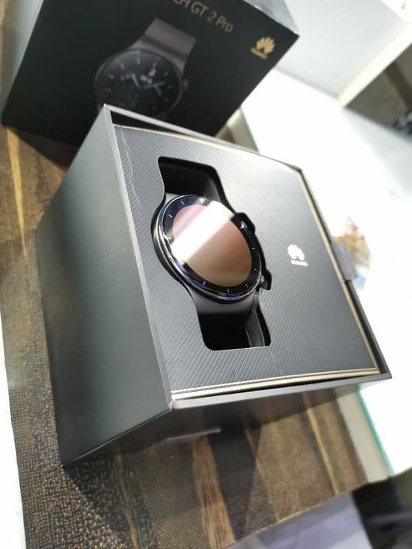 Huawei watch G2 2 pro taitanium brand new 5