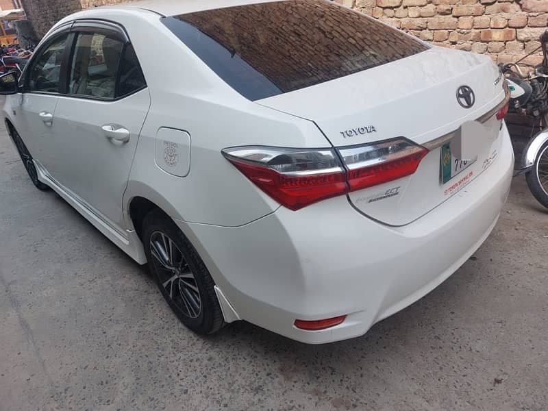 Toyota Corolla Altis 1.6 2018 3