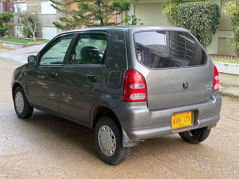 Suzuki Alto 2011 3