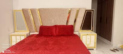 Bed set side tables and dressing table