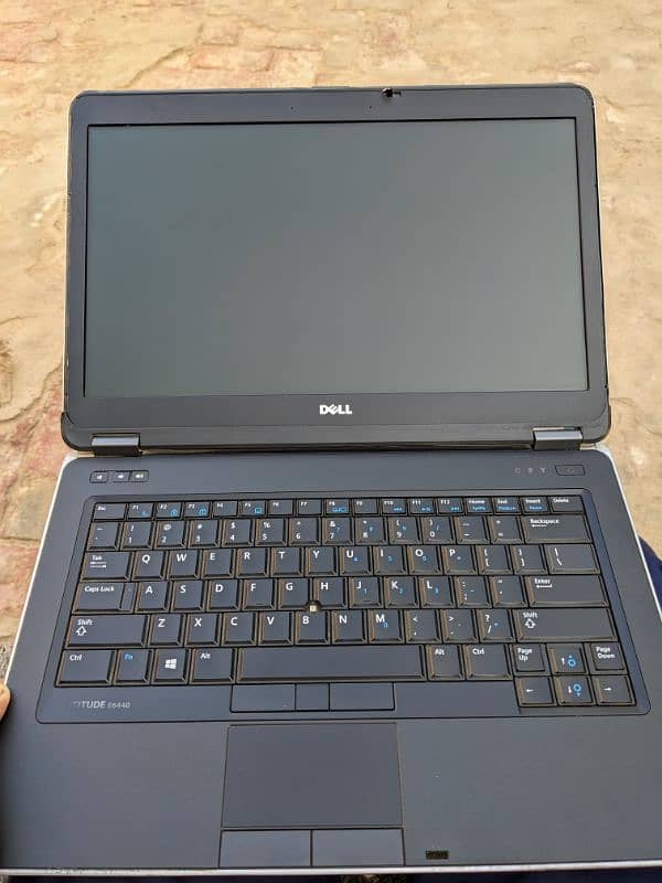 Dell Latitude E6440 4