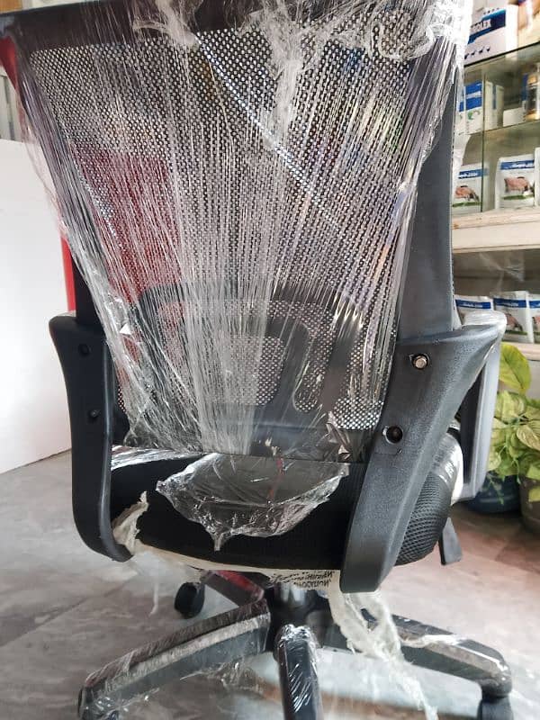 office chairs in cheap price slightly used 4