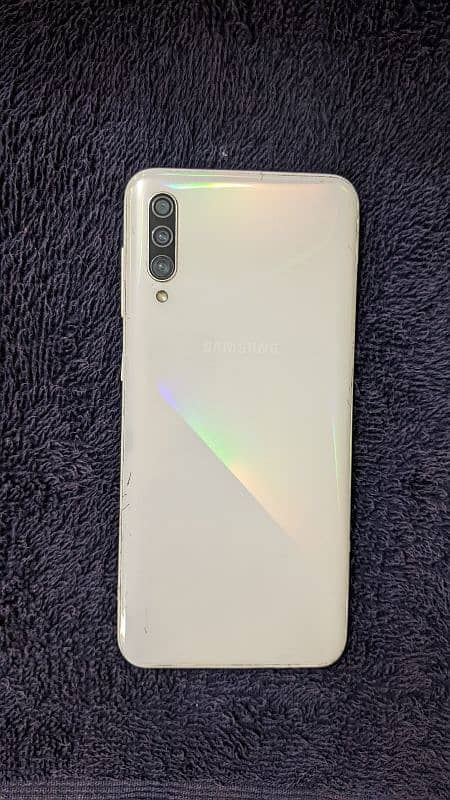 Samsung galaxy A30s 3