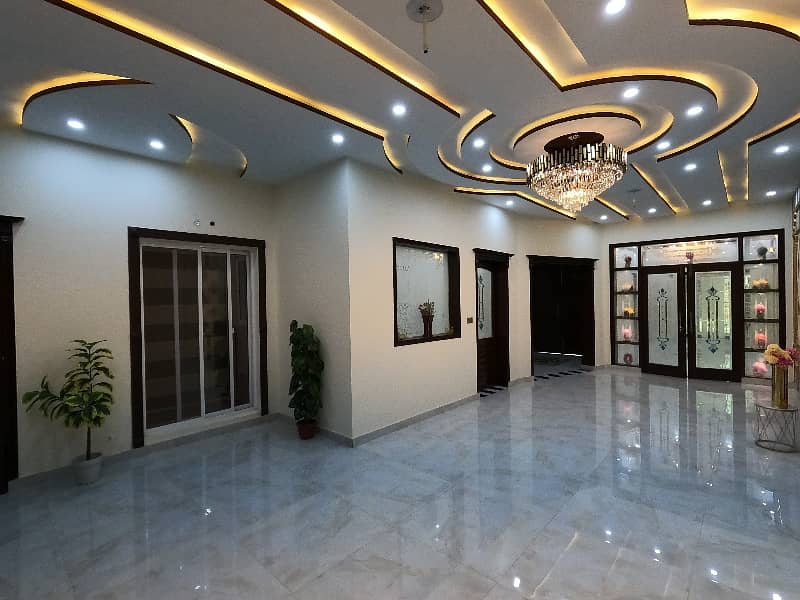 Ideal Prime Location 10 Marla House Available In Johar Town Phase 1 - Block F2, Lahore 12