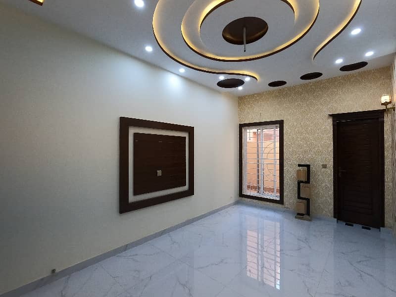 Ideal Prime Location 10 Marla House Available In Johar Town Phase 1 - Block F2, Lahore 16