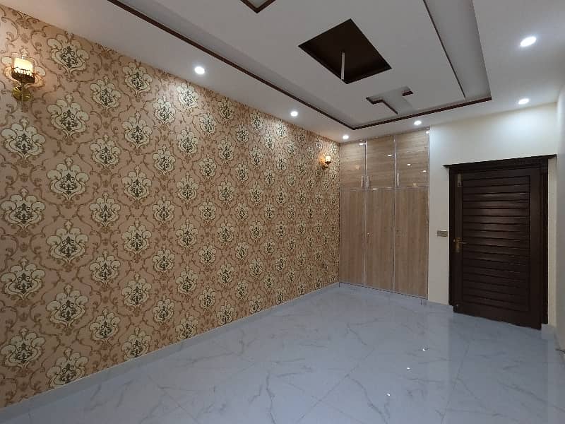 Ideal Prime Location 10 Marla House Available In Johar Town Phase 1 - Block F2, Lahore 25