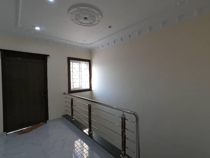 Ideal Prime Location 10 Marla House Available In Johar Town Phase 1 - Block F2, Lahore 35