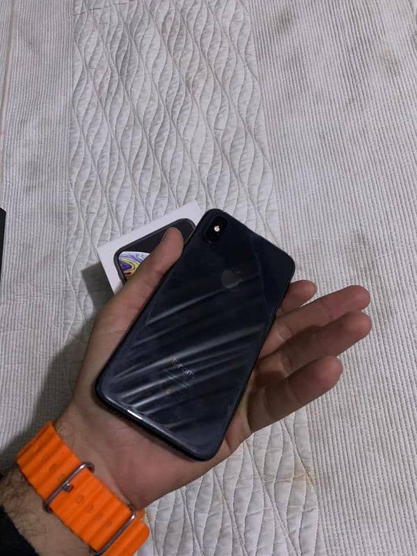 iphone xs 64 duwal PTA proved face id ok tone tone ok health 88 3