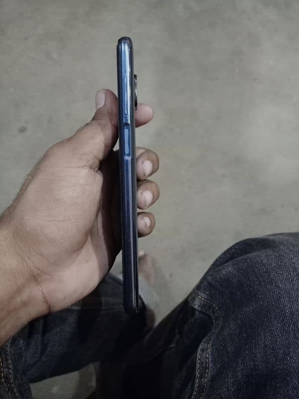 I am selling my phone Redmi note 9s 6gb 128gb condition 10by10 3