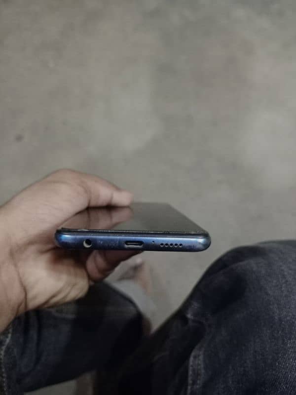 I am selling my phone Redmi note 9s 6gb 128gb condition 10by10 6