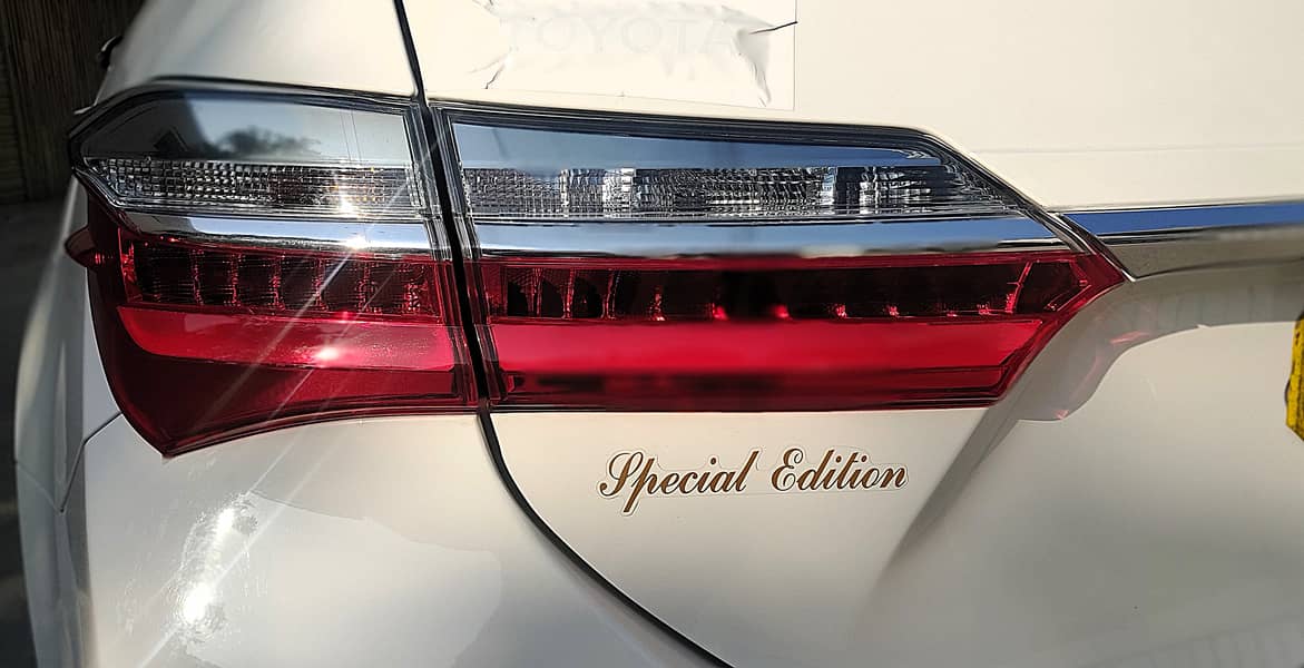 Toyota Corolla Altis 2022 X Special edition 3