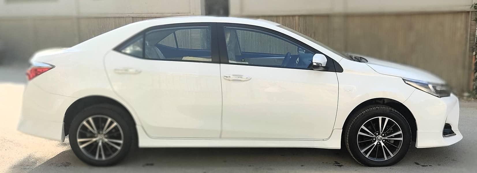 Toyota Corolla Altis 2022 X Special edition 6