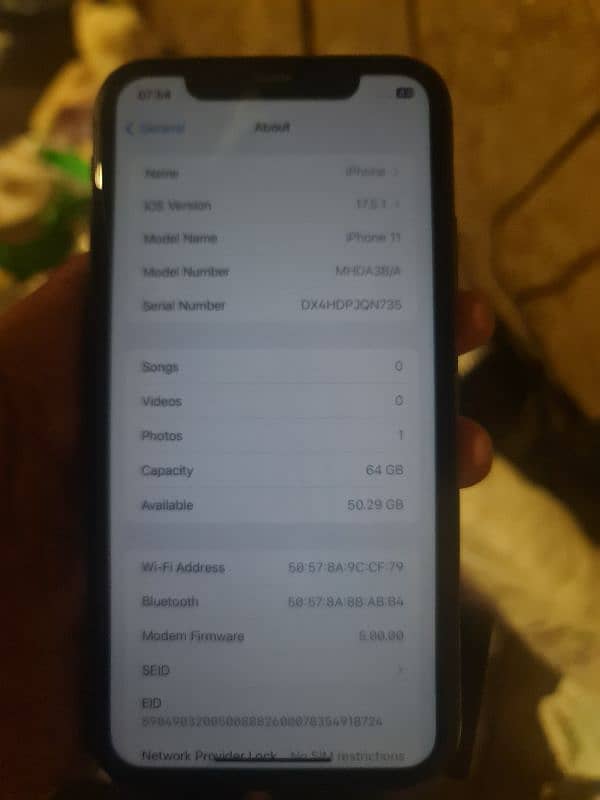 I phone 11 64 gb 4