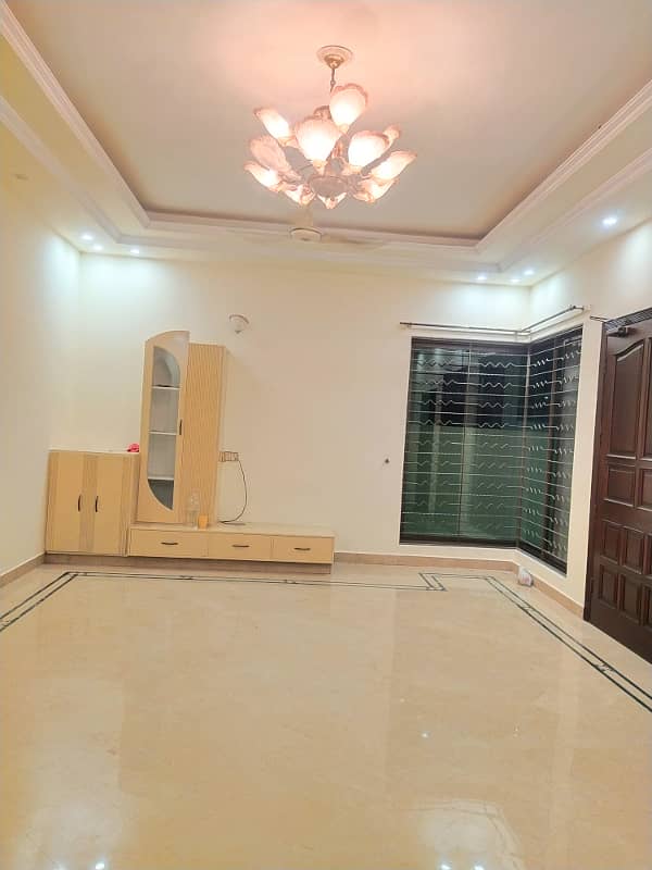 1 KANAL FULL HOUSE BRAND NEW TYPE AVAILABLE FOR RENT SILENT OFFICE AND FAMILY 0