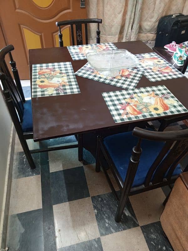 4 seater dining table wooden 2