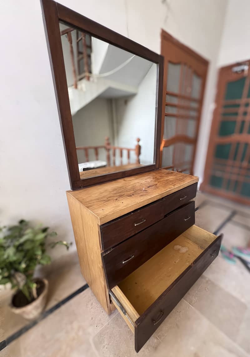 Dressing Table with mirror 5