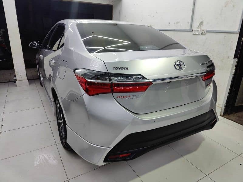 Toyota Corolla Altis 2022 4