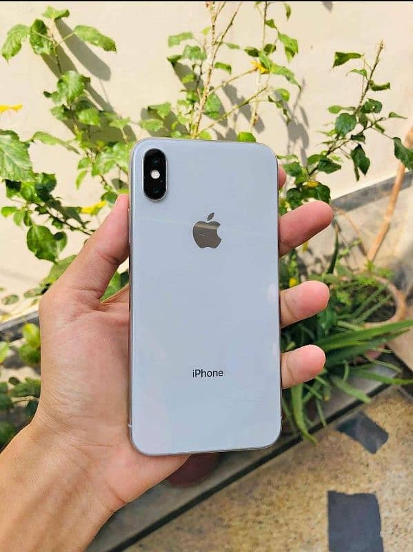 iphone x factory unlock (256)gb lush condition 0