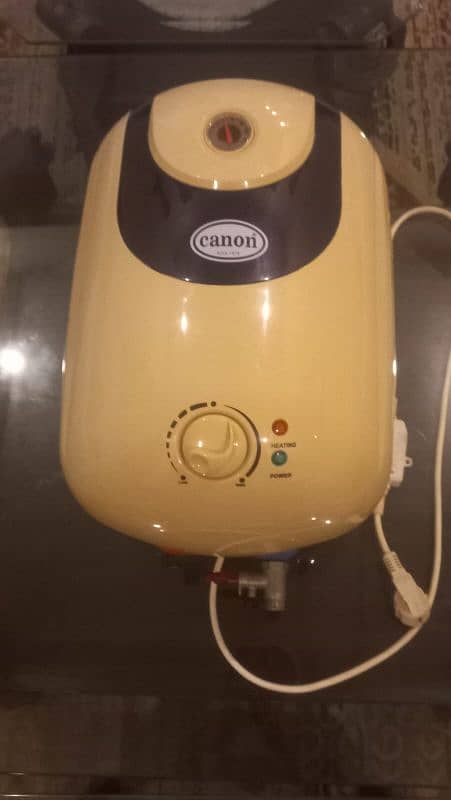 electric water heater in great condition 0