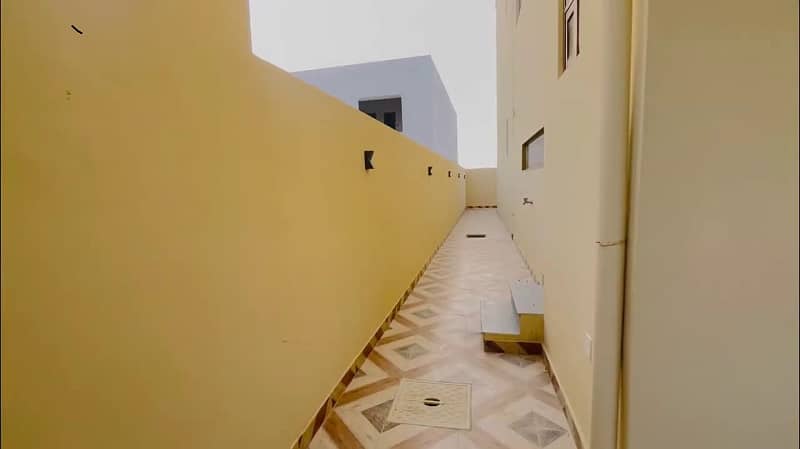 5 Bedrooms Luxurious Villa for RENT, Near Main Entrance of Bahria Town. 10