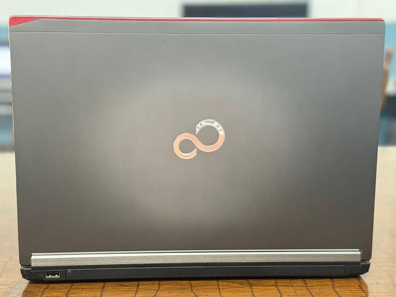 Fujitsu Lifebook E746 | Core i5 6th Gen | 8GB RAM | 128GB SSD 4