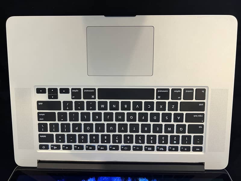 MacBook Pro (2015) 1