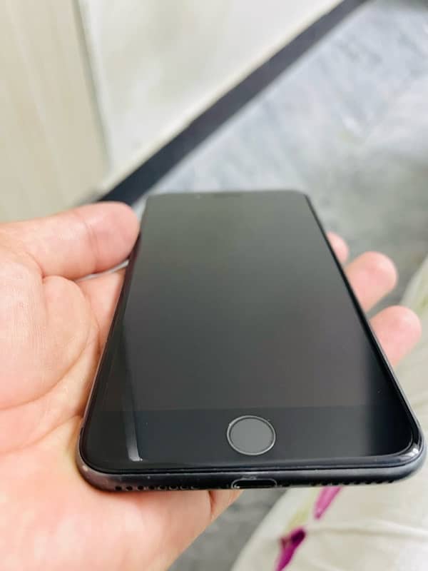 iphone 8 plus official pta aproved 7