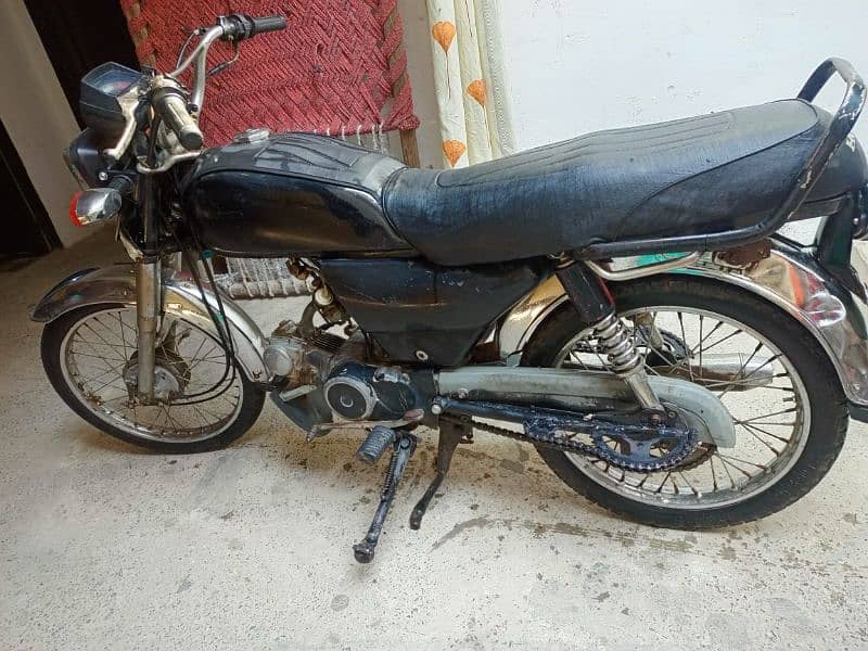 Honda CD 70 Model 2010 1