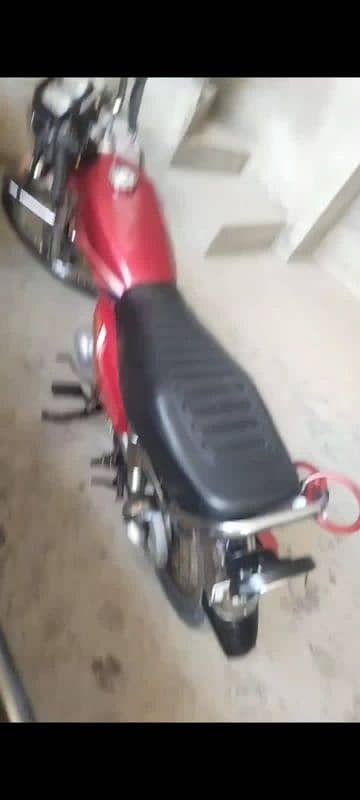 Honda 125 for sale call me 0/3/0/3/6/9/8/7/8/2/1 1