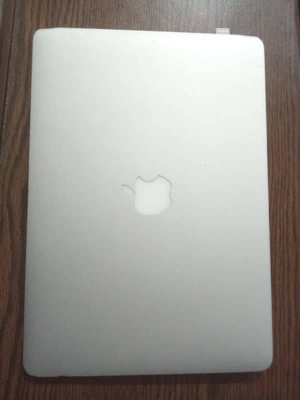 Beautiful Mac book for sale with Leather Pouch 1