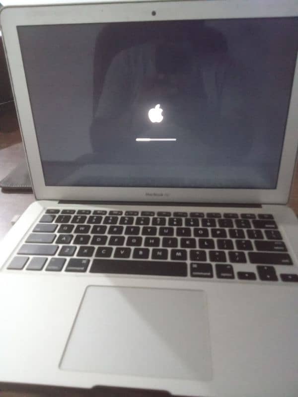 Beautiful Mac book for sale with Leather Pouch 3