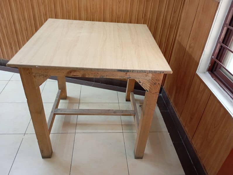 study table in reasonable price 1