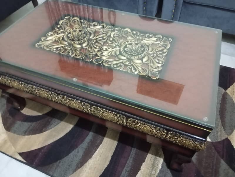 Elegant centre Table with Thick glass top and unique art work 4