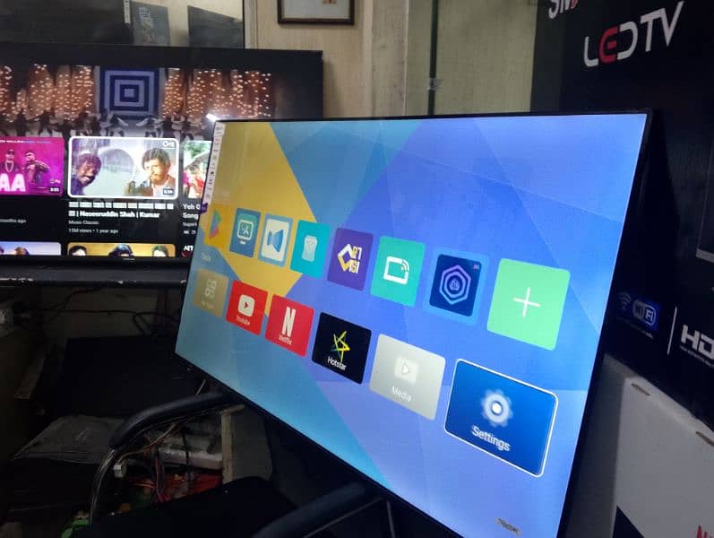 65,, inch SAMSUNG ANDROID Q LED TV LATEST MODAL WARRANTY O32245O5586 0