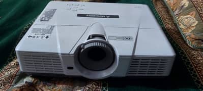 mitsubishi XD500U DLP Projecter