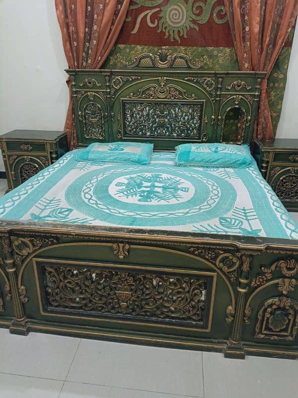 Chiniotti bed set with dressing table 1