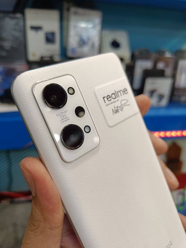 Realme GT2 12/256. 4