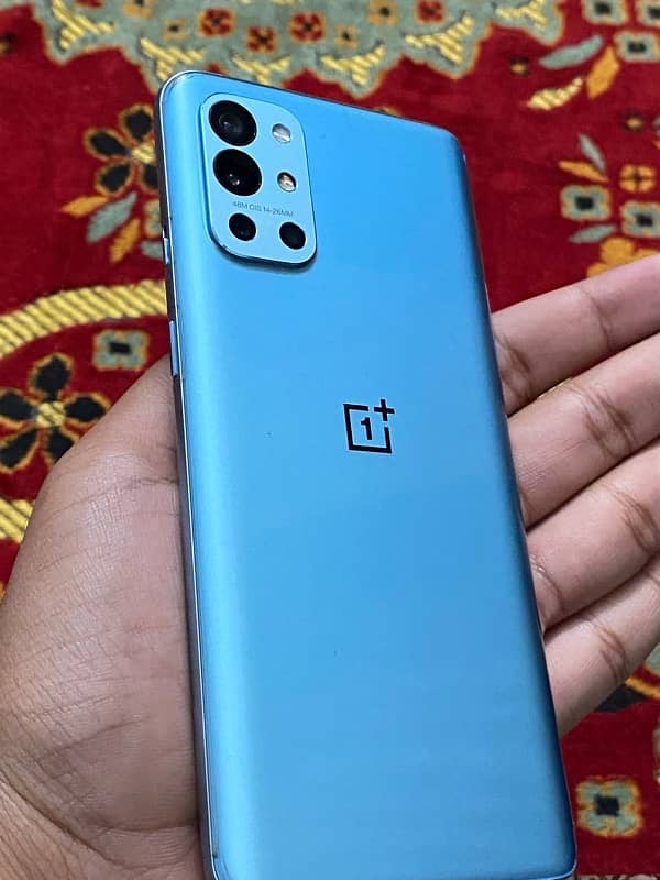 OnePlus 9r 8/128 Imei changed Back lil crack but not visible 7