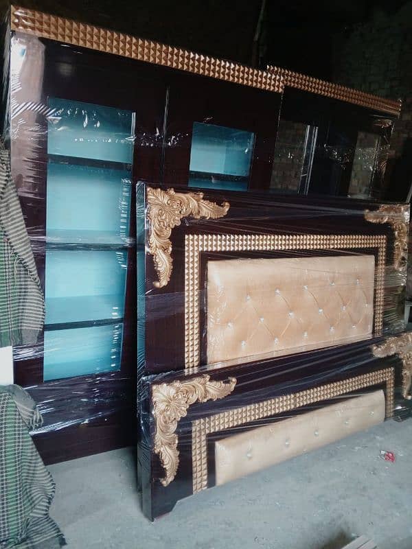 King Size Bed in Glass finishing 2