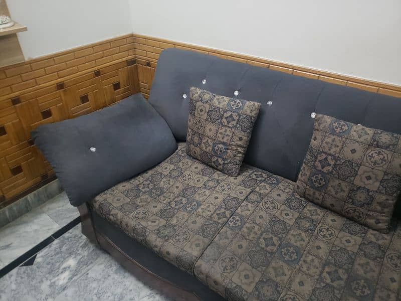 5 Seater Sofa 1