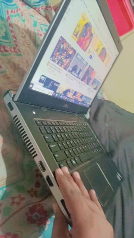 Dell laptop Icore 5 4/256 gb Great Condition contact 03318239599 2