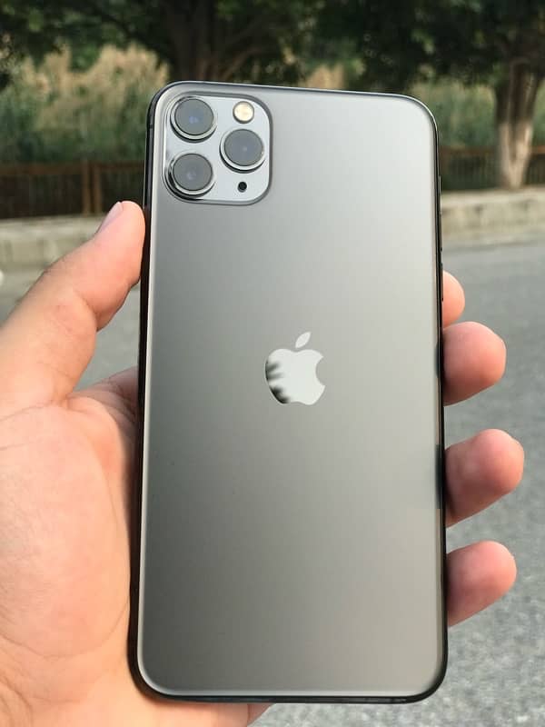 iPhone 11 Pro Max 2