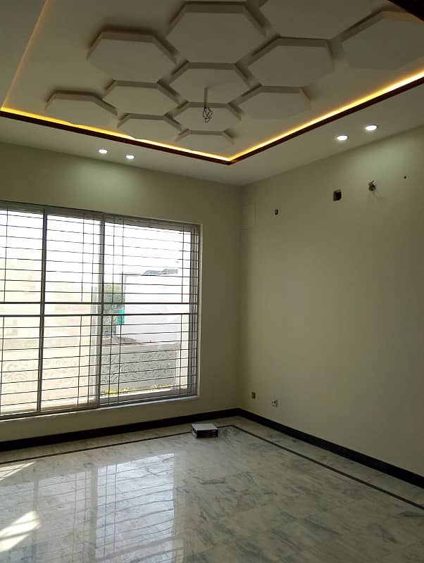 10 Marla House For Sale In Paragon City Lahore 14